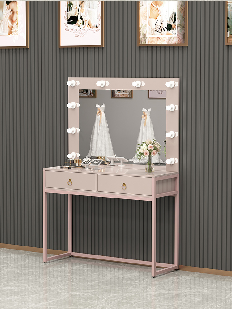 Meja rias dengan lampu dan cer - Beauty Makeup Bridal ulasan dan harga